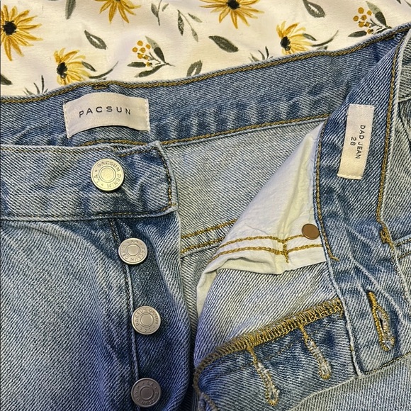 PacSun Distressed Dad Jeans Pacific Sunwear - Picture 3 of 6